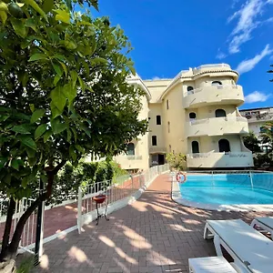Nettuno Apartahotel Giardini-Naxos